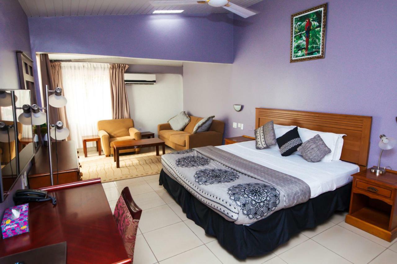 Crismon Hotel Tema Exterior photo